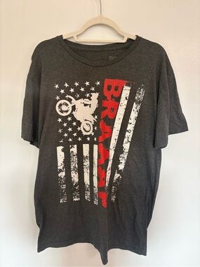 Gildan Charcoal Gray Tee with White Interior Print